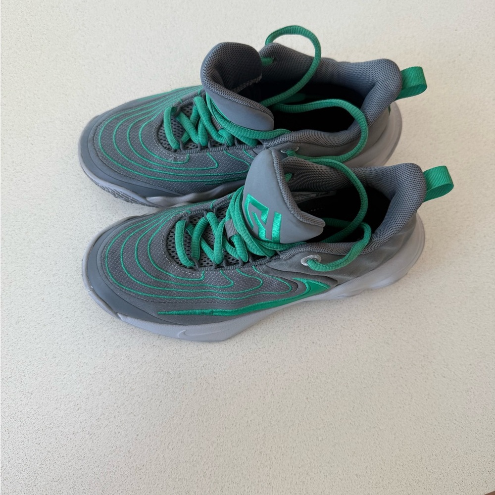 Nike Kids Gray and Teal Sneakers - Picture 2 of 3
